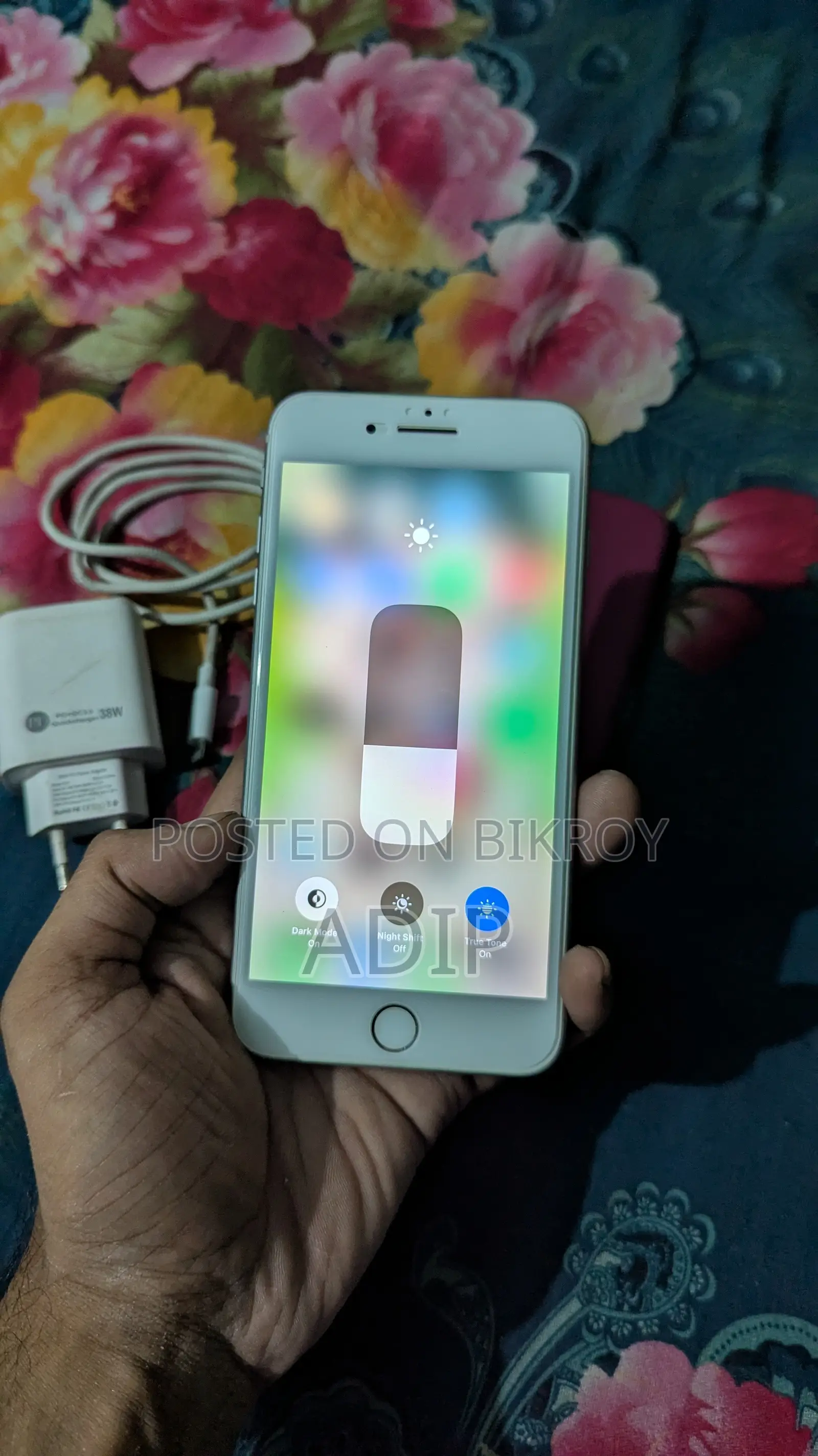 New Apple iPhone 8 Plus 64 GB White