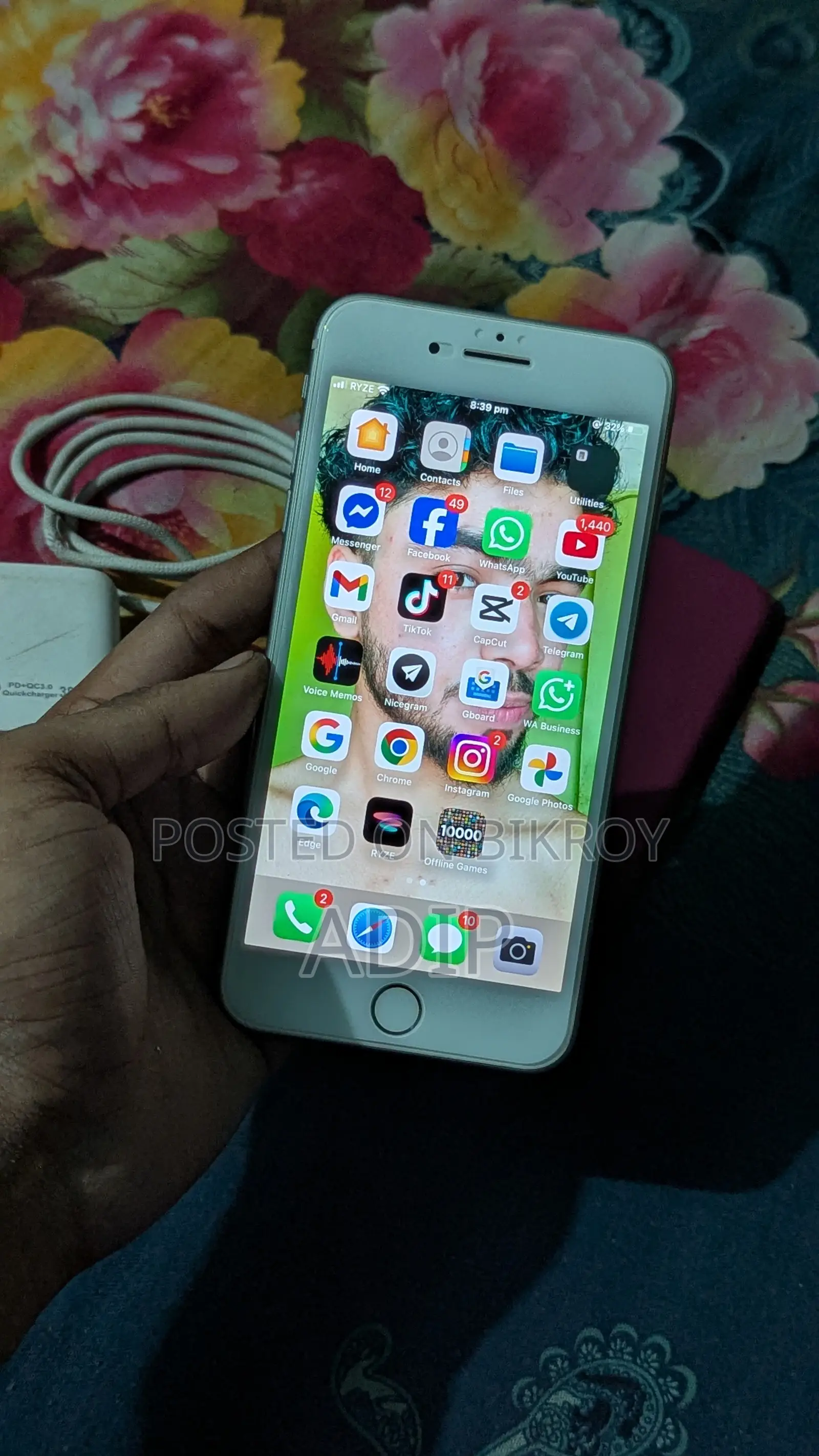 New Apple iPhone 8 Plus 64 GB White