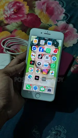 New Apple iPhone 8 Plus 64 GB White
