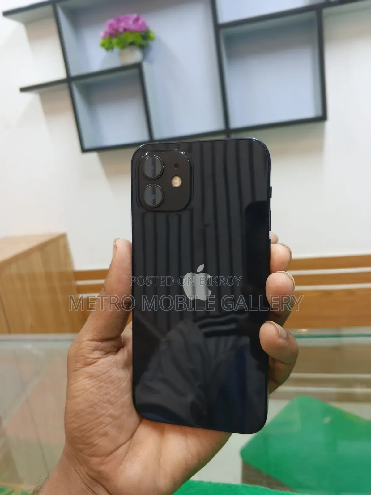 অ্যাপল আইফোন ১২ ৬৪ জিবি ব্ল্যাক