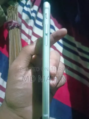 Apple iPhone 6 64 GB White