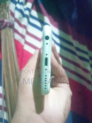 Apple iPhone 6 64 GB White