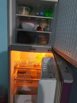 ফ্রিজটি বিক্রি করা হবে