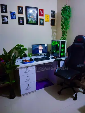 Desktop Computer MSI Model 32GB AMD Ryzen 7 SSD 512GB