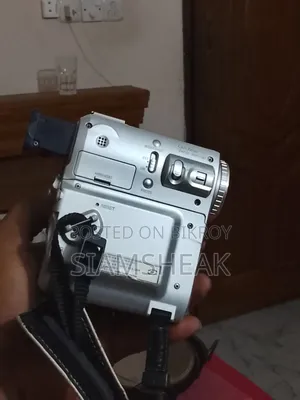 সনি হ্যান্ডিক্যাম ডিসিআর-পিসি১০৫