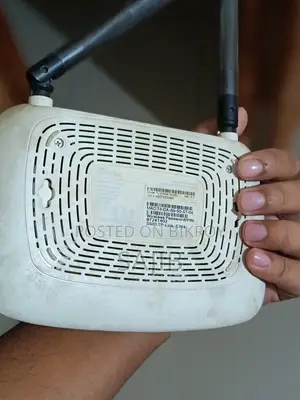 টিপি লিংক ডব্লিউআর৮ রাউটার