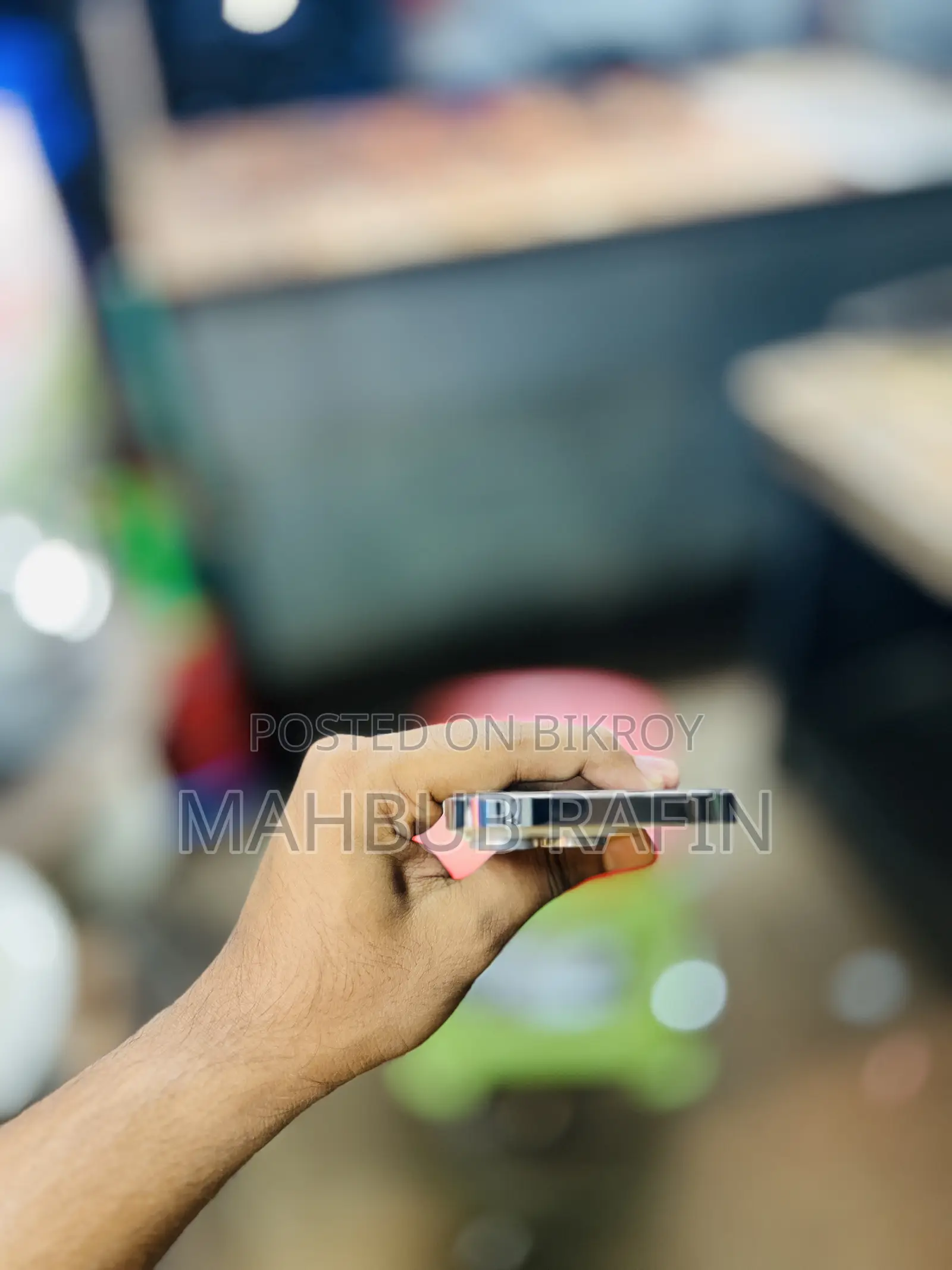 অ্যাপল আইফোন ১৪ প্রো ২৫৬ জিবি সিলভার