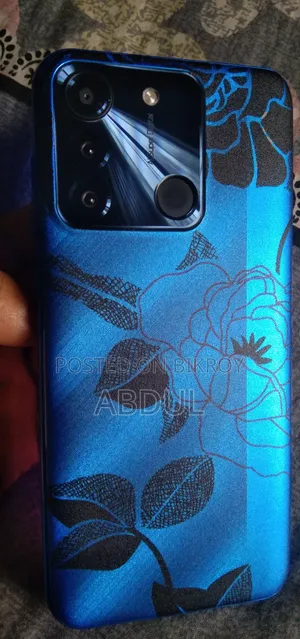 Vfone 32 GB Blue