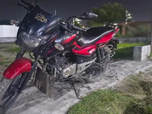 বাজাজ পালসার ১৫০ ২০১৫ কালো