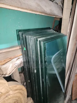 ১০ মিমি র‍্যাক গ্লাস (১৬x৪৭ ইঞ্চি)