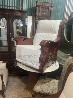সাদা ৬ আসনের আসল চামড়ার সোফা