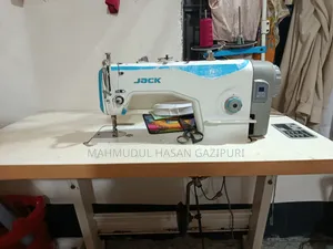 Jack F4 Sewing Machine