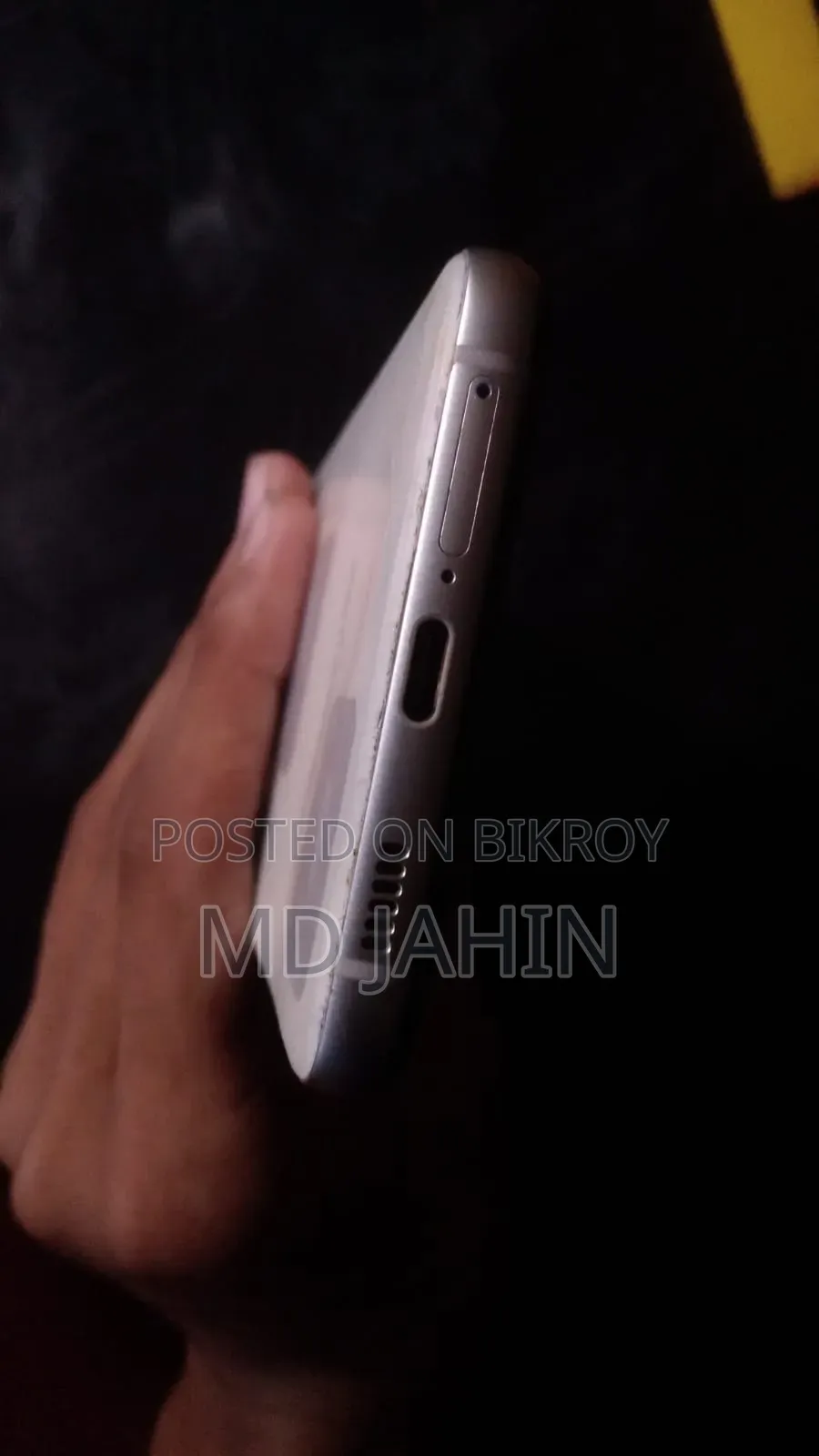 স্যামসাং গ্যালাক্সি এস২১ এফই ৫জি ১২৮ জিবি হোয়াইট