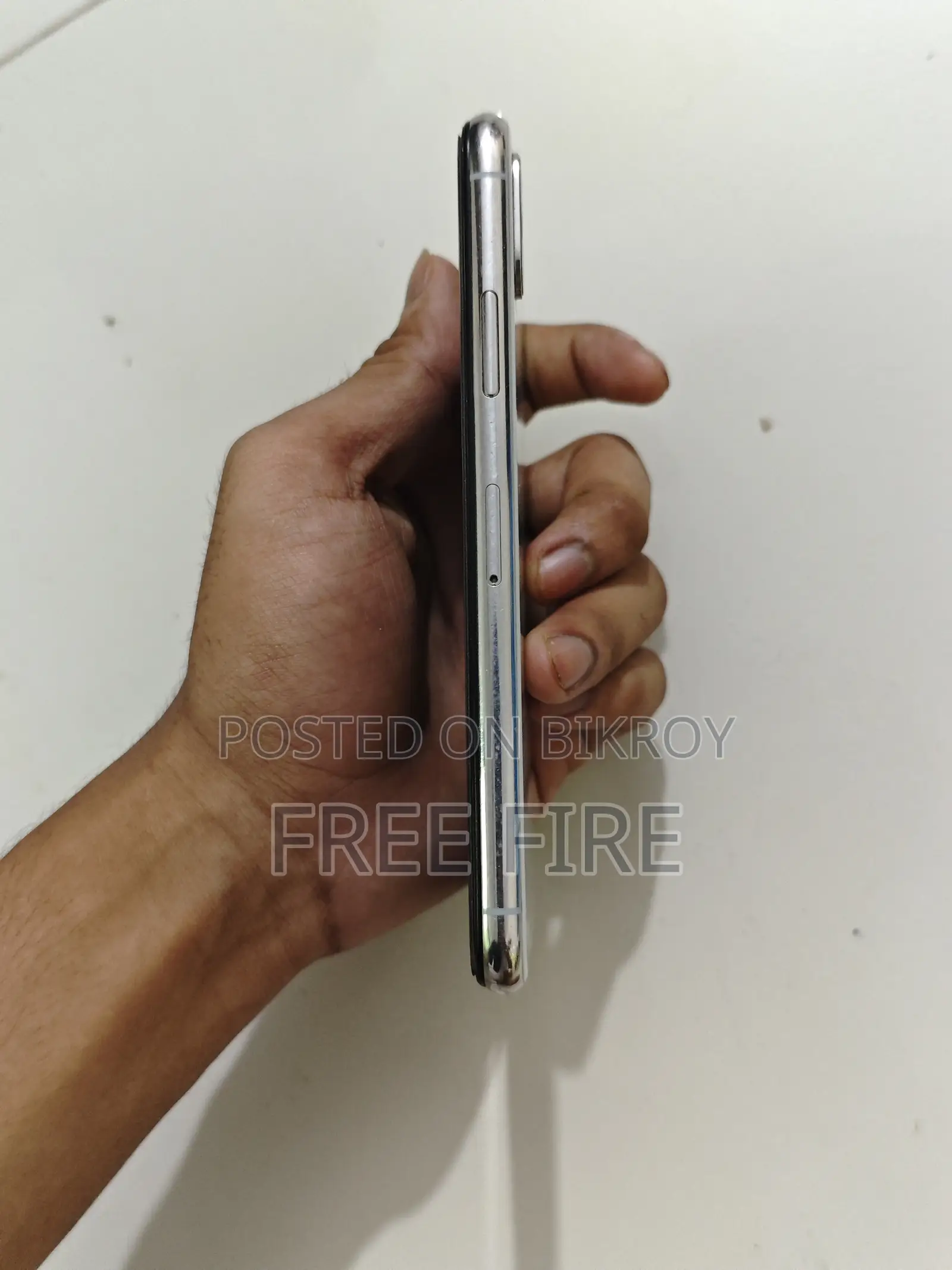 Apple iPhone X 256 GB White