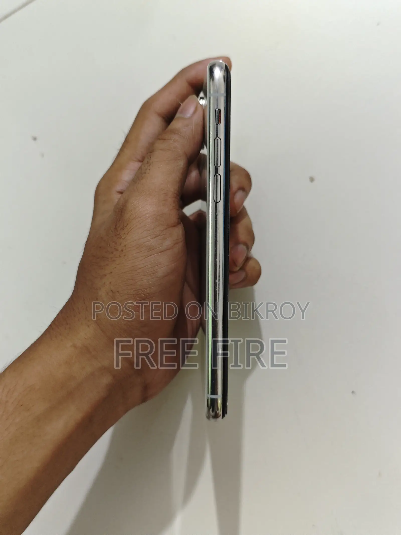 Apple iPhone X 256 GB White