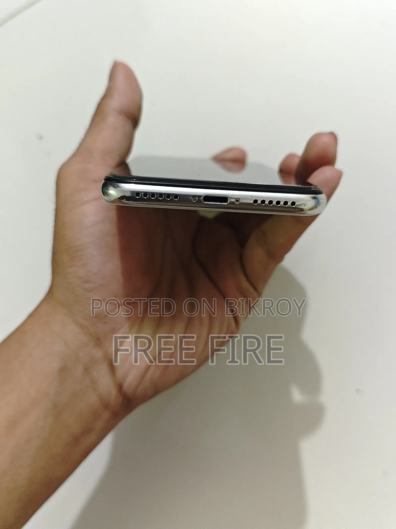 Apple iPhone X 256 GB White