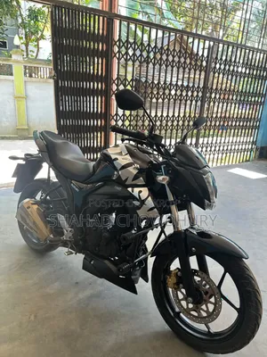 সুজুকি জিক্সার ২০২৫ কালো