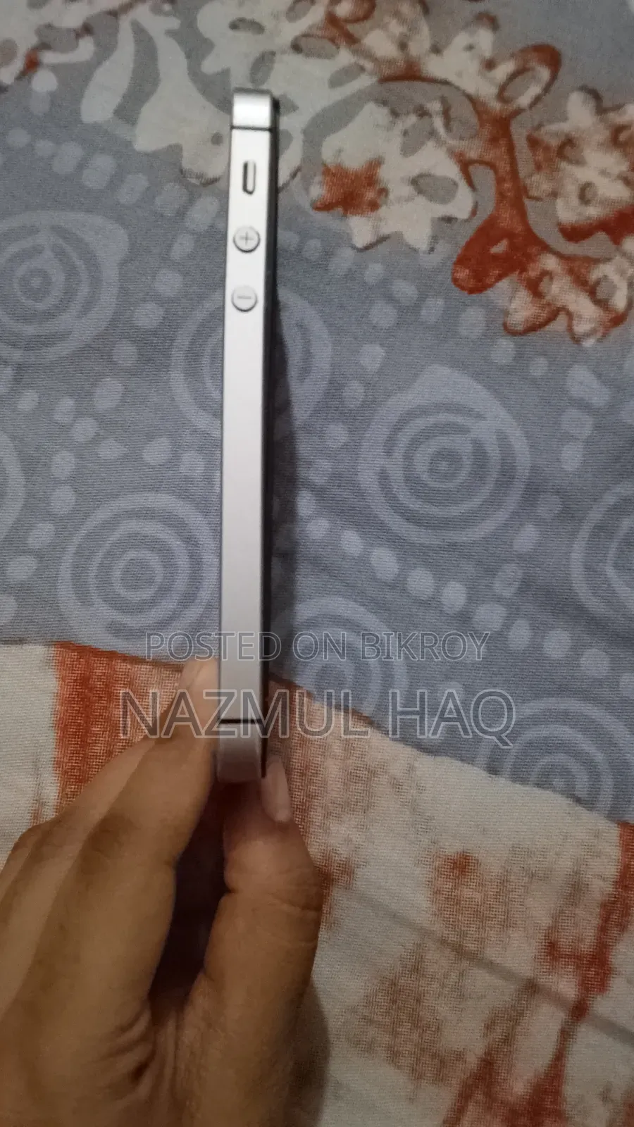 Apple iPhone SE 32 GB Gray