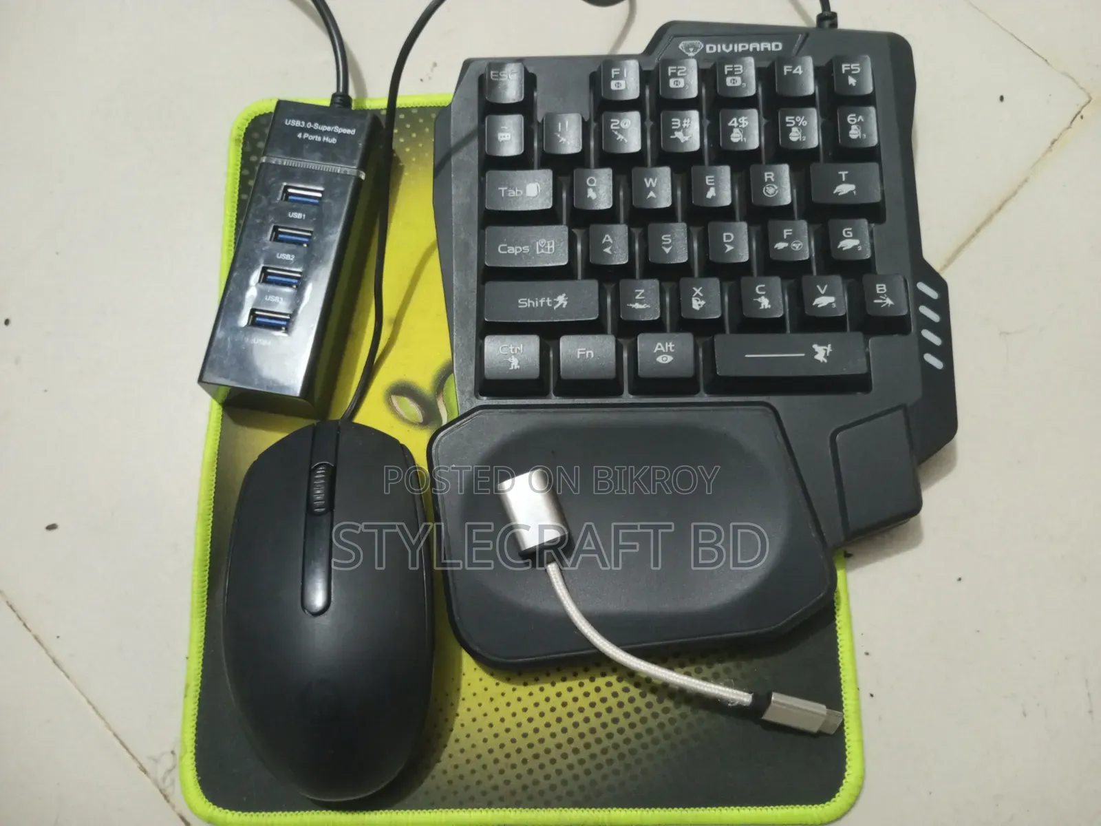 Divipard X5 ওয়ান হ্যান্ড গেমিং কিবোর্ড - একদম নতুনের মতো বিক্রি হবে