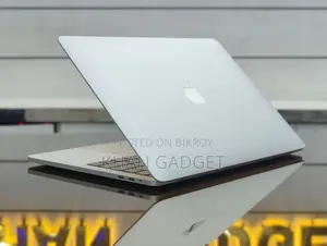 Laptop Apple MacBook Pro 16GB Intel Core i5 SSD 512GB