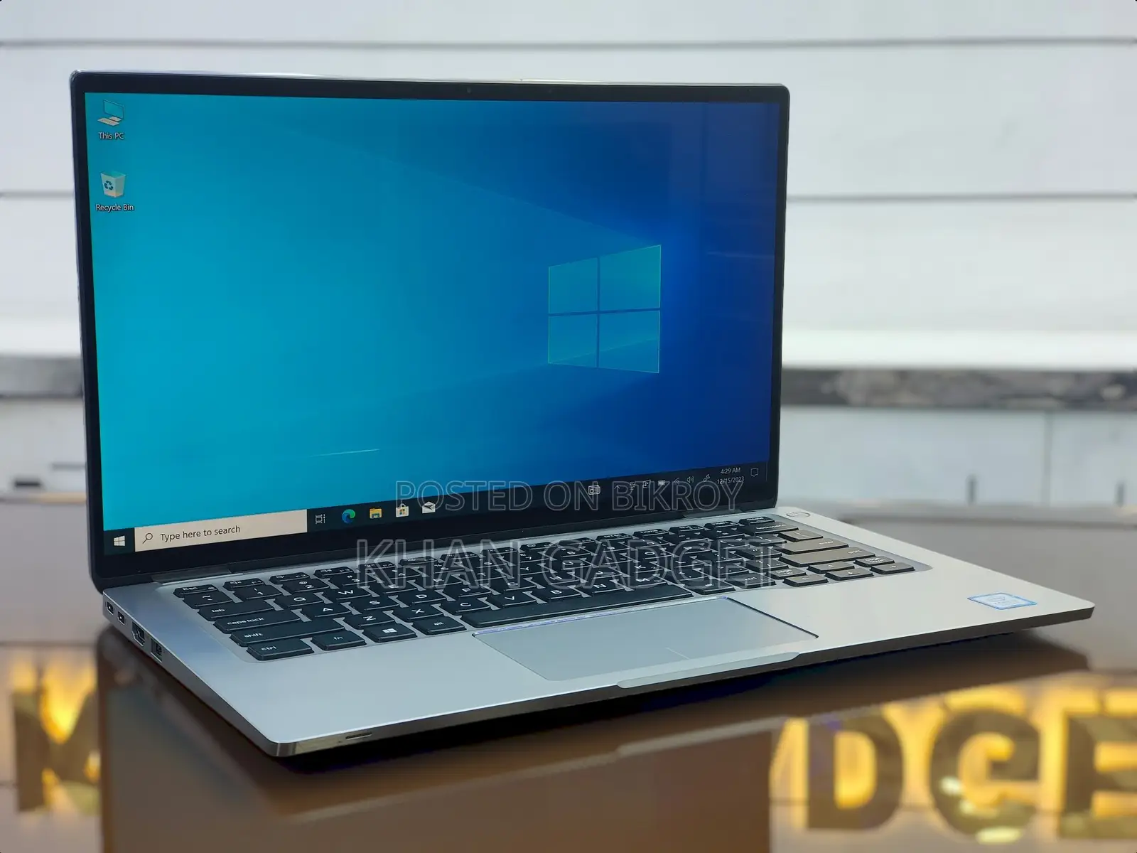 Laptop Dell Latitude 7400 2-in-1 16GB Intel Core I7 SSD 256GB