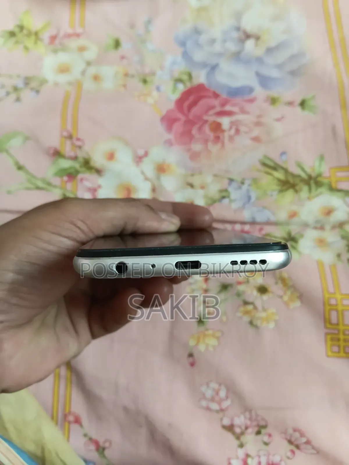 নিউ রিয়েলমি ৭ (এশিয়া) ১২৮ জিবি সিলভার