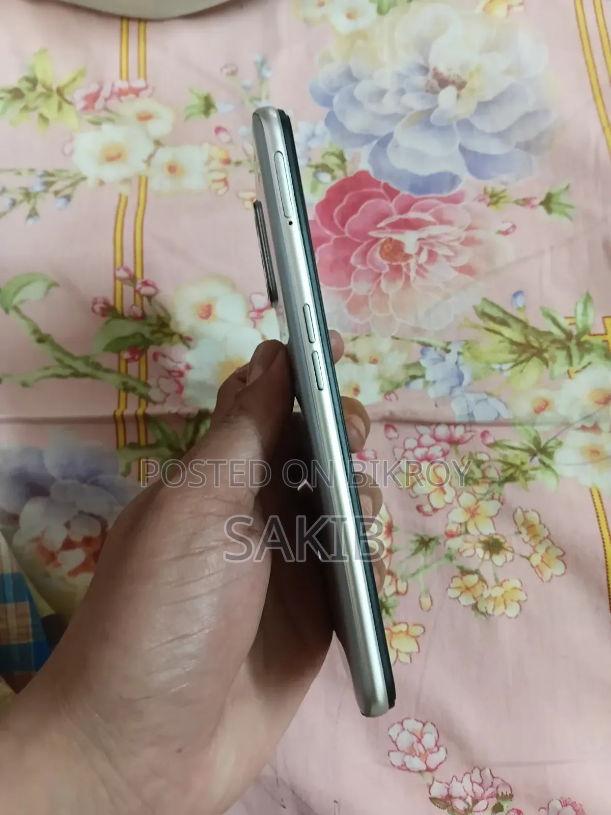নিউ রিয়েলমি ৭ (এশিয়া) ১২৮ জিবি সিলভার