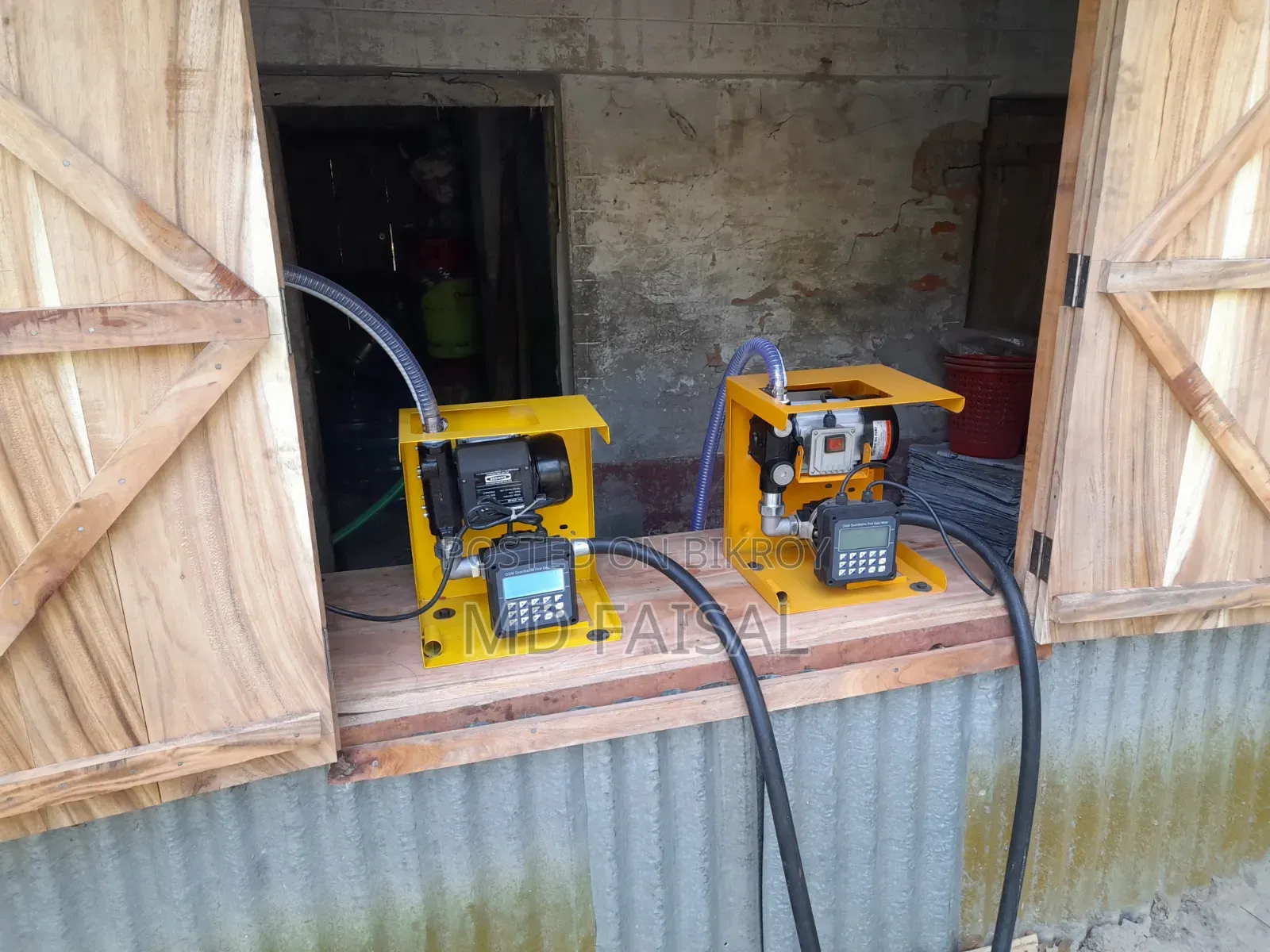 Petrol pump machine