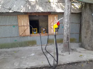 Petrol pump machine