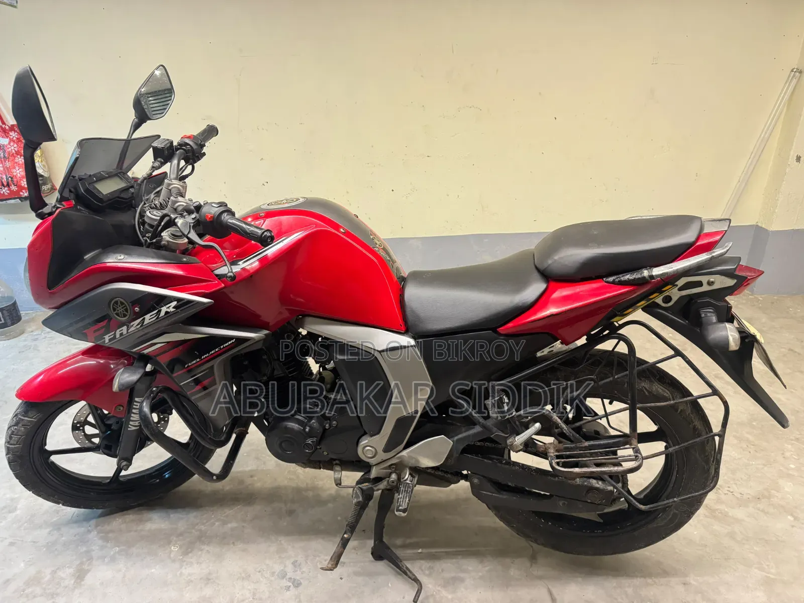 যামাহা ফেজার ভি২ ২০১৮ রেড