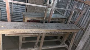 ৫ ফুট সাইজের বেঞ্চ ৬ জোড়া বিক্রি করা হবে