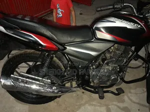 বাজাজ ডিসকভার ১২৫ ২০১৯ কালো