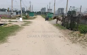মেট্রো সাউথ স্টেশন ১৭/ডি সেক্টরে ৩ কাঠা পূর্বমুখী
