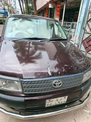 টয়োটা প্রবক্স ২০১১ লাল
