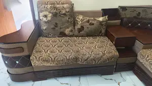 বিক্রির জন্য ব্যবহৃত সোফা