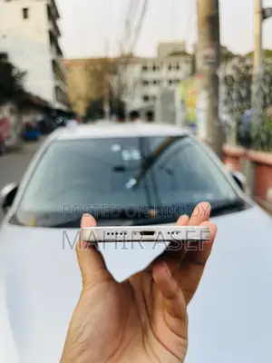 অ্যাপল আইফোন ১২ ১২৮ জিবি সাদা