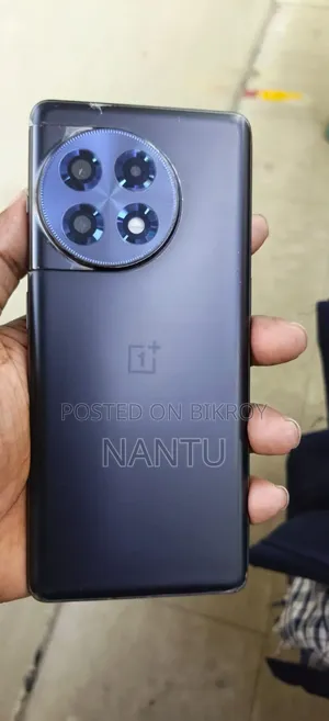 ওয়ানপ্লাস ১১আর ২৫৬ জিবি ব্ল্যাক
