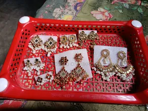 টাকার প্রয়োজনে এতো কমে বিক্রি করে দিচ্ছি!