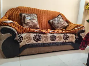 একদম নতুনের মত ফ্রেশ সোফা(২+২+১)