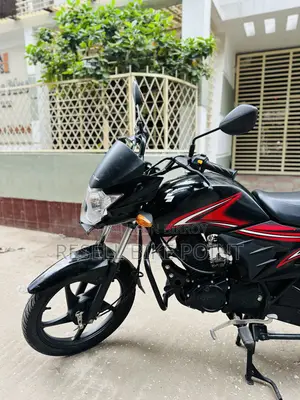 সুজুকি হায়াতে ২০২৫ ব্ল্যাক