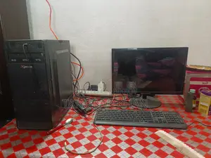 Desktop Computer Acer Aspire C20-220 4GB Intel Core I3 HDD 500GB