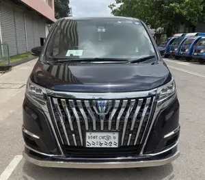টয়োটা এসকোয়্যার ১.৮ এফডব্লিউডি হাইব্রিড (৭ সিটার) ২০১৯ পার্পল