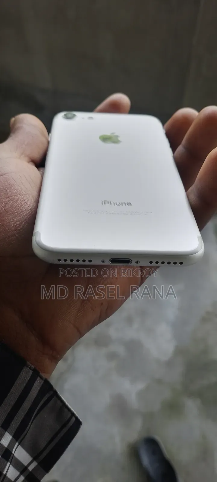 অ্যাপল আইফোন ৭ ৩২ জিবি হোয়াইট