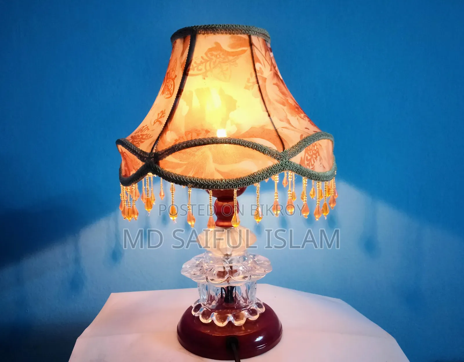 টেবিল ল্যাম্প