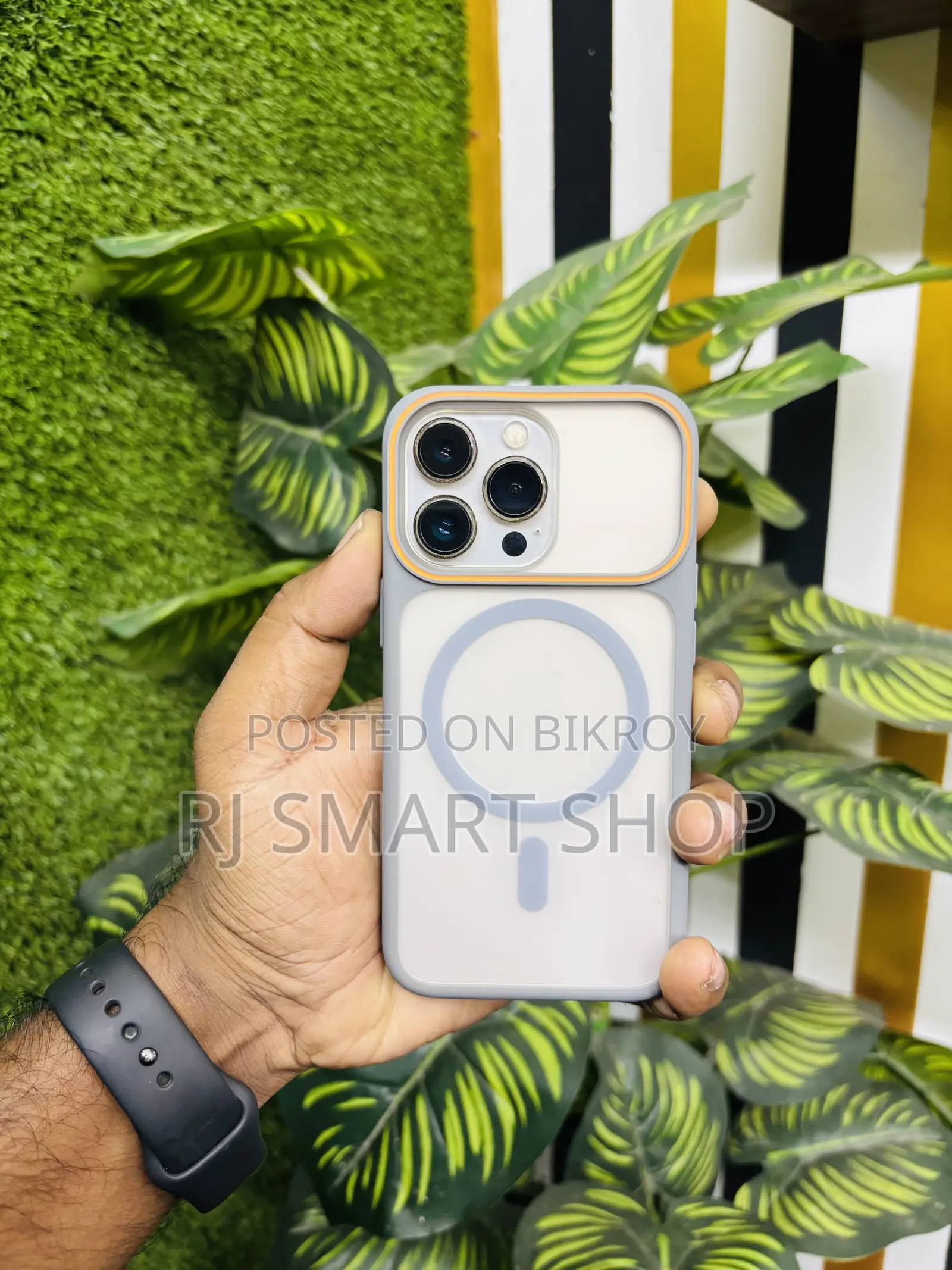 অ্যাপল আইফোন ১৩ প্রো ১২৮ জিবি গোল্ড
