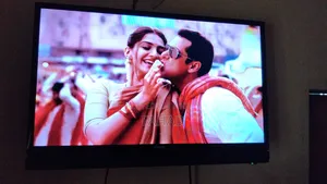 32" Vision Smart TV