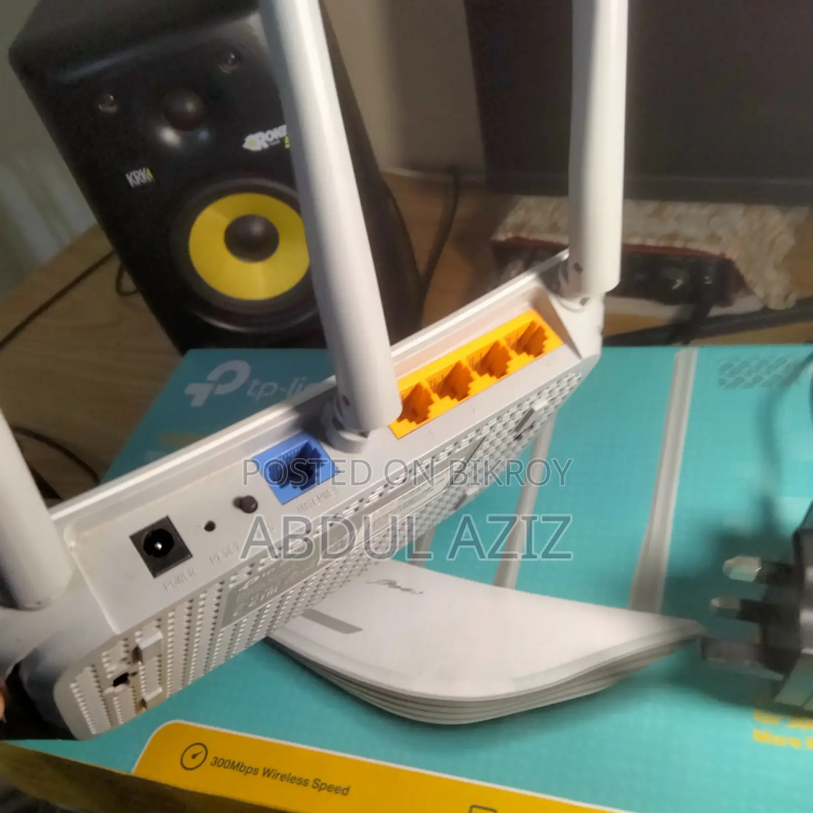 TP Link Router With Original Cherger Box
