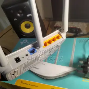 TP Link Router With Original Cherger Box