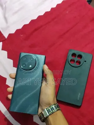 Tecno Camon 30S ২৫৬ জিবি ব্ল্যাক