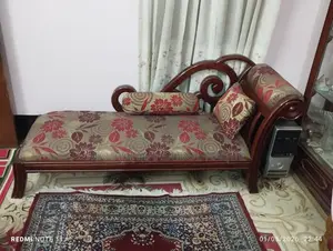 কাঠের দিভান